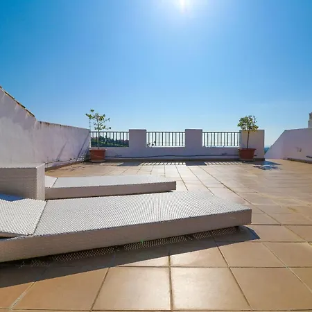 Apartment Los Robles Penthouse By Rafleys