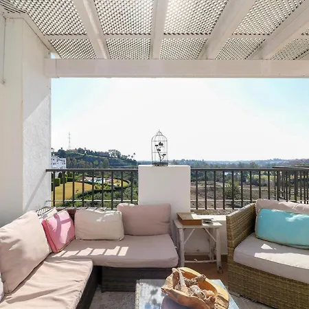 Los Robles Penthouse By Rafleys *